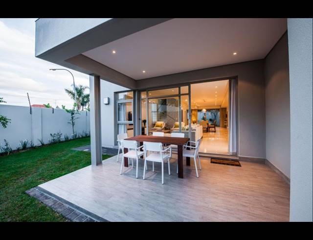 4 BEDROOM TOWNHOUSE TO LET IN NORWOOD